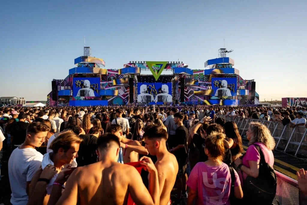 Beach, Please! 2026 3