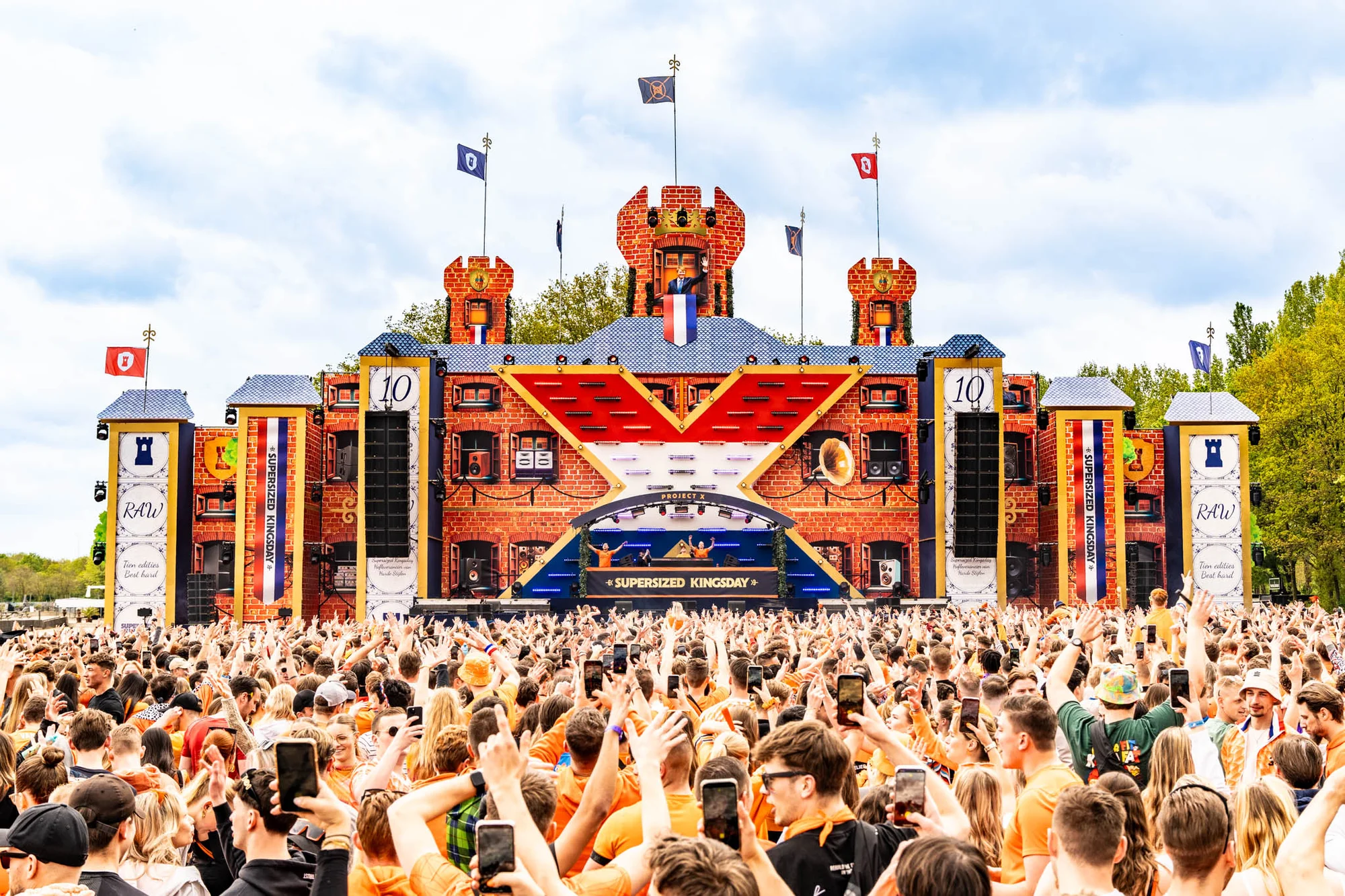 Supersized Kingsday