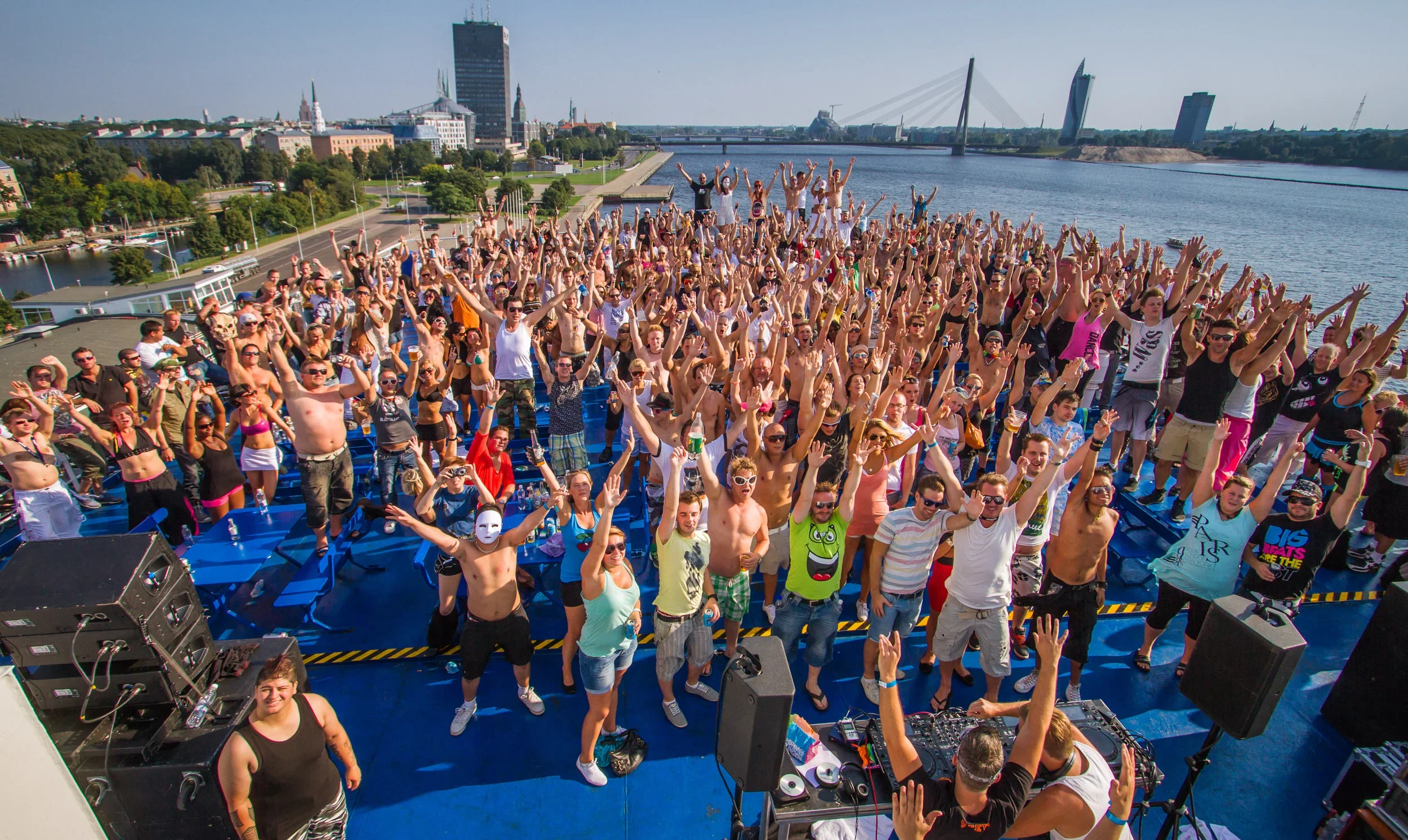 Monday Bar Cruise 2026