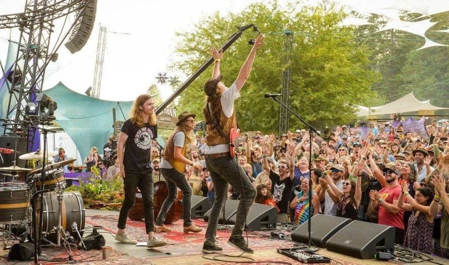 Live from the Rock Folk Festival (formerly Red Rock)
