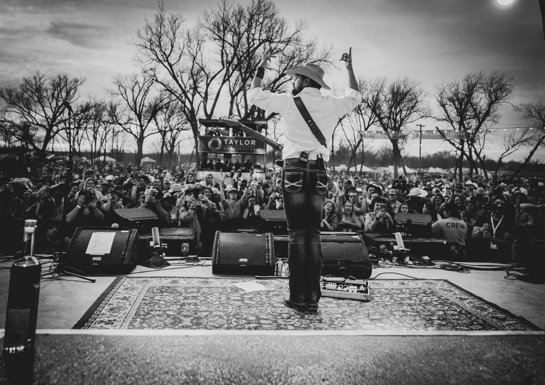 Outlaws and Legends 2026 2