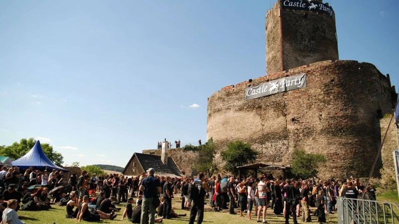Castle Party 3