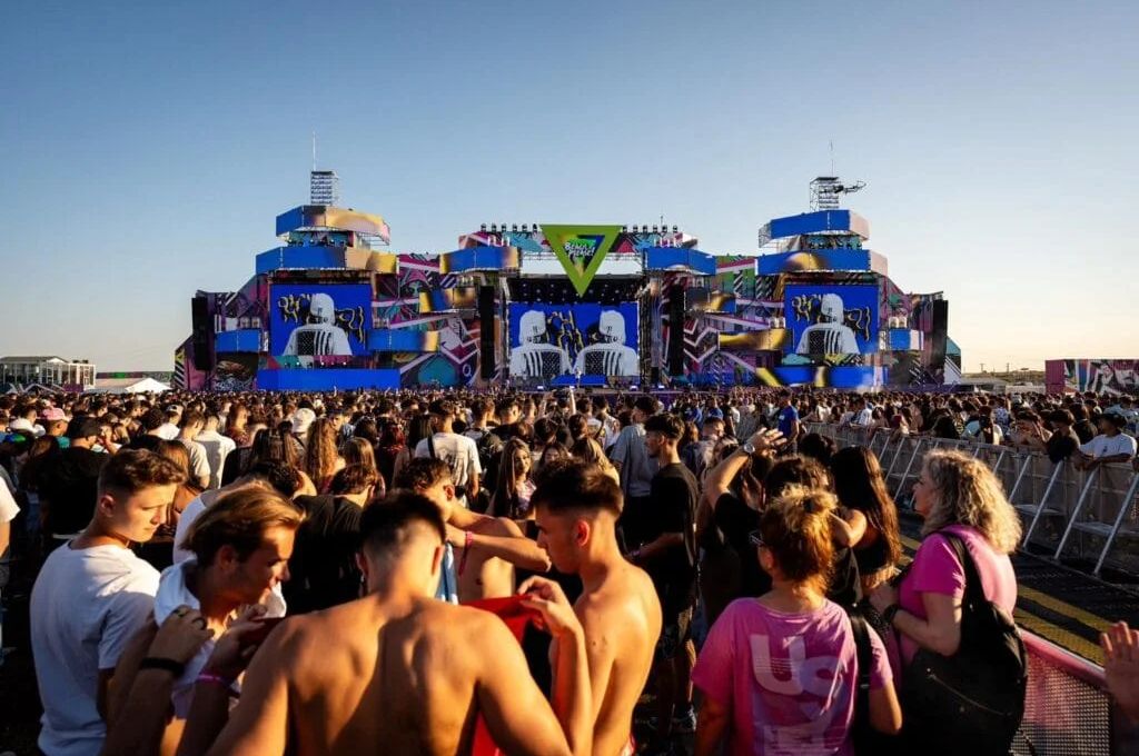 Beach, Please! 3