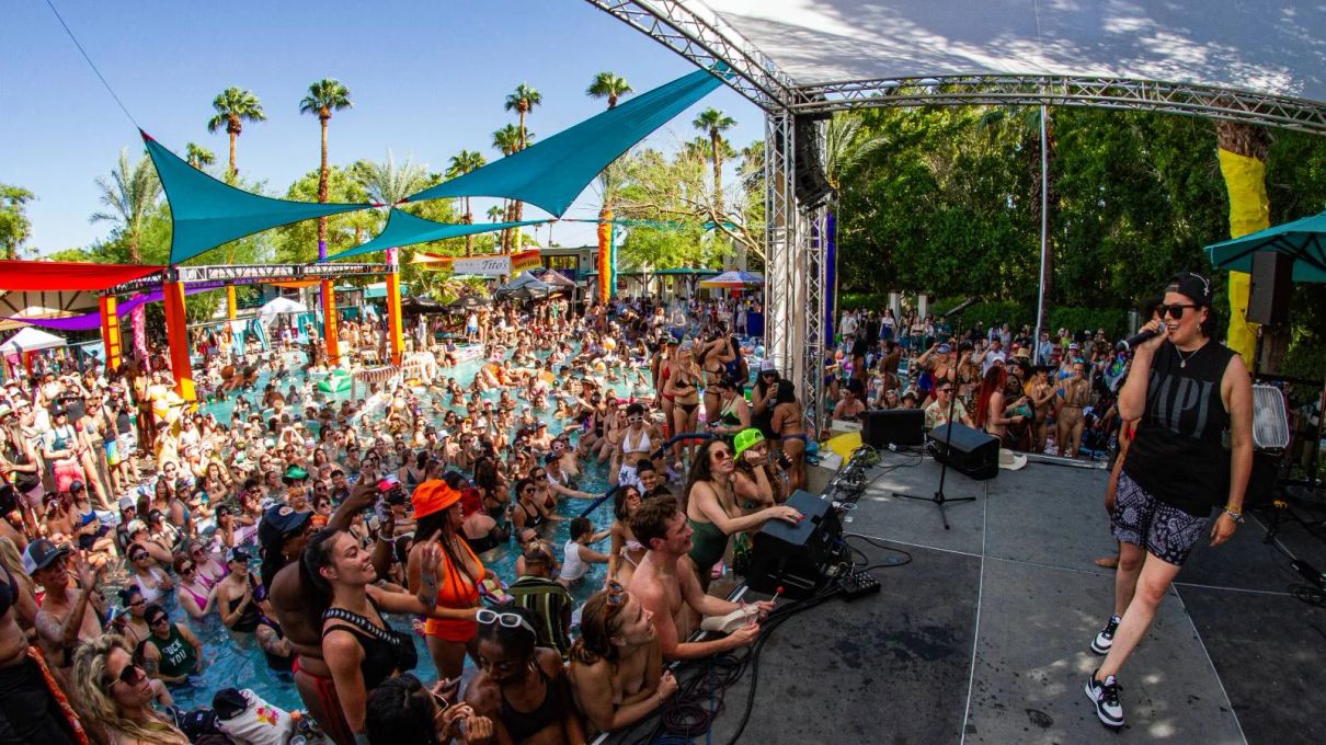 Club Skirts Dinah Shore Weekend