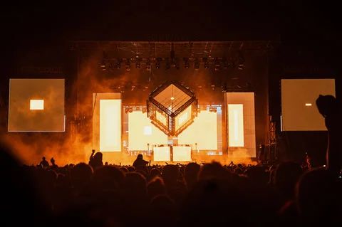 Forwards Festival 3