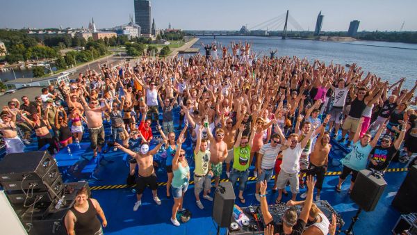 Monday Bar Cruise 2026