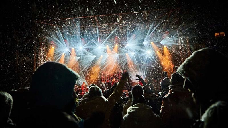 Rave on Snow 3