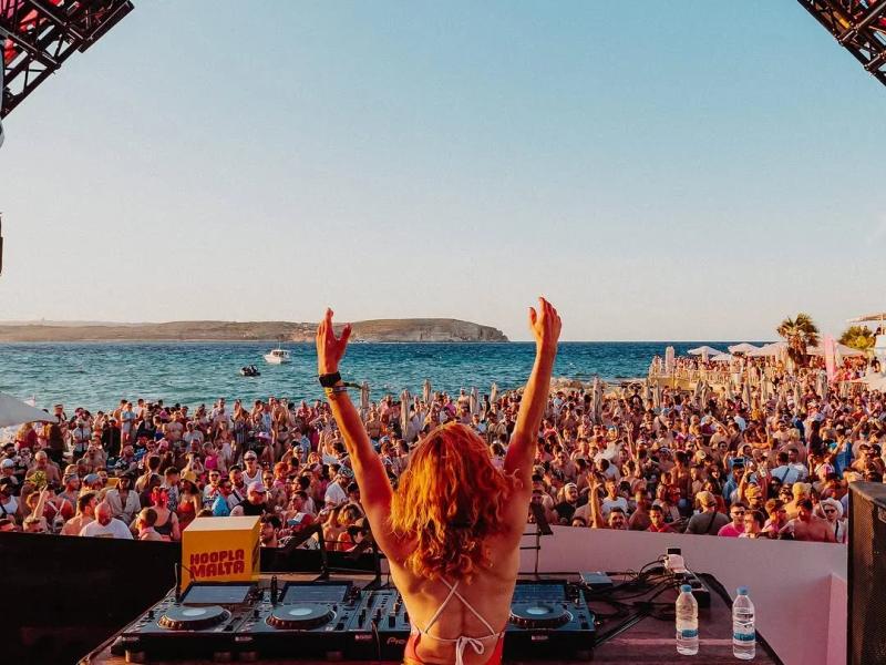 Hoopla Malta