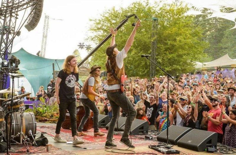Live from the Rock Folk Festival (formerly Red Rock)