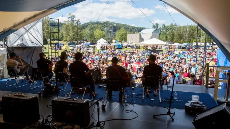 Live from the Rock Folk Festival (formerly Red Rock) 2
