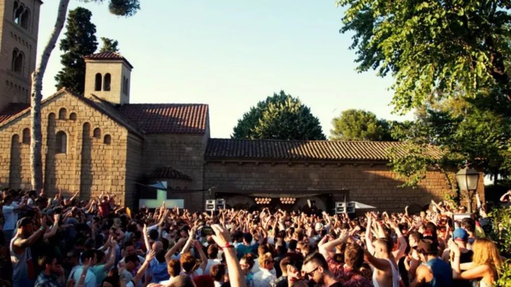 Monasterio Rave 2