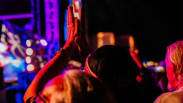 Red Hot Summer Tour Sandstone Point