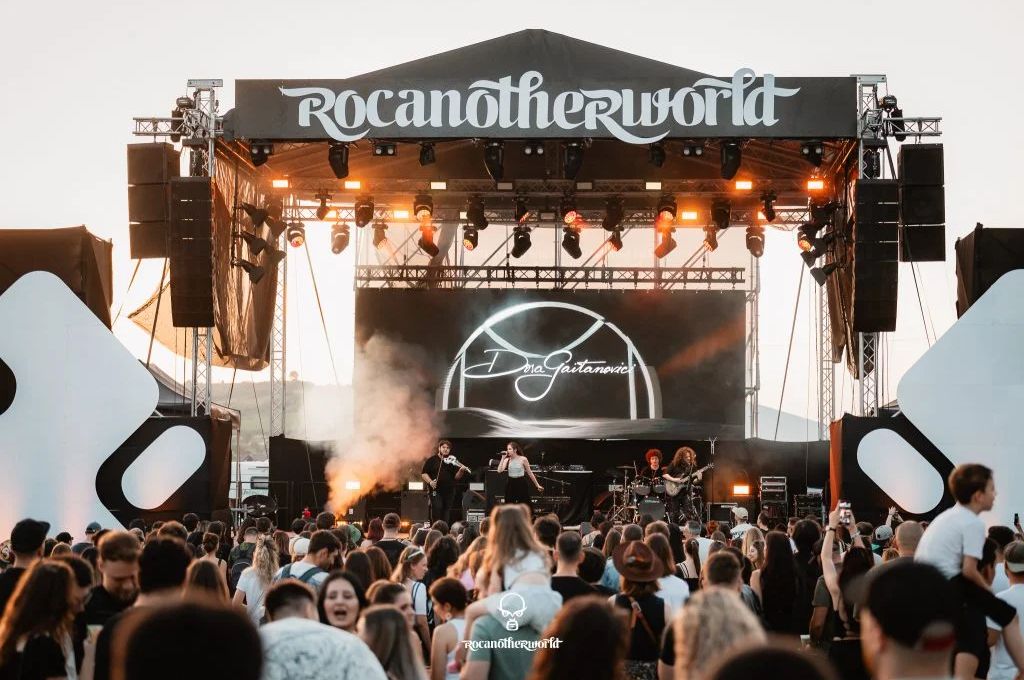 Rocanotherworld 3