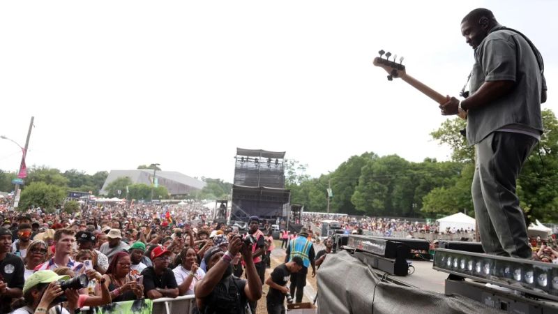 Roots Picnic 2